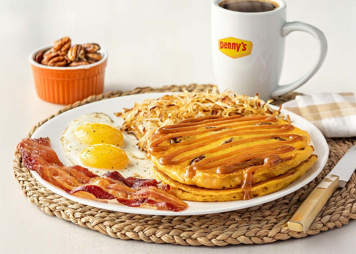 Denny's background image