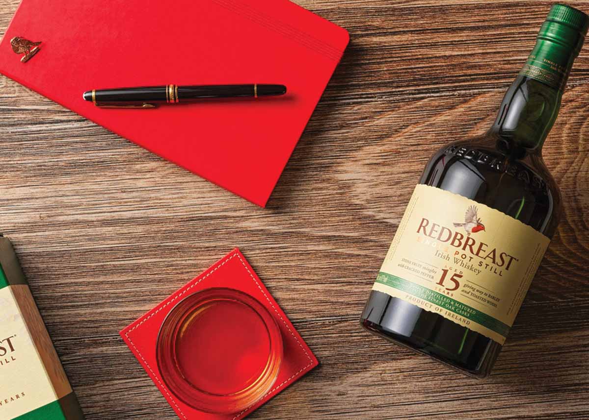 Redbreast background image
