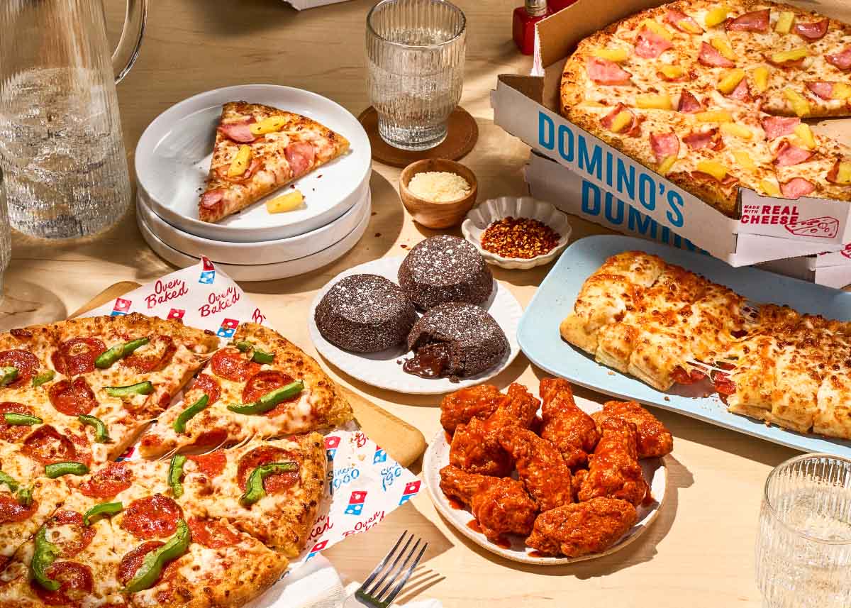 Domino's background image