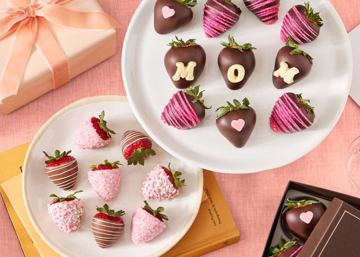 Shari’s Berries background image