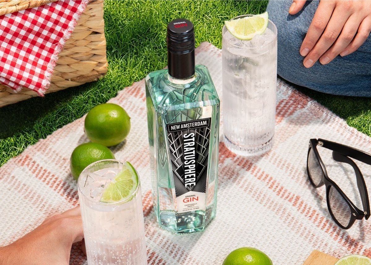 Stratusphere Gin background image