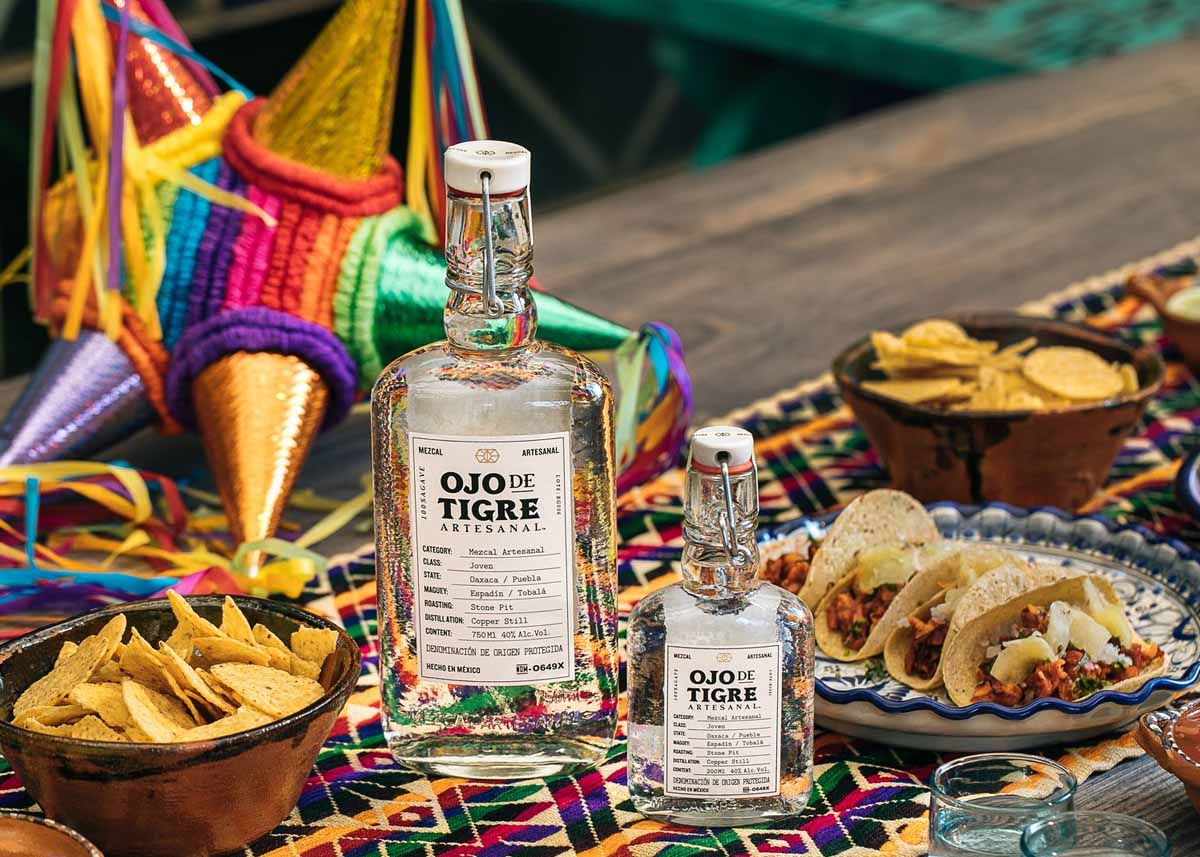 Ojo De Tigre background image